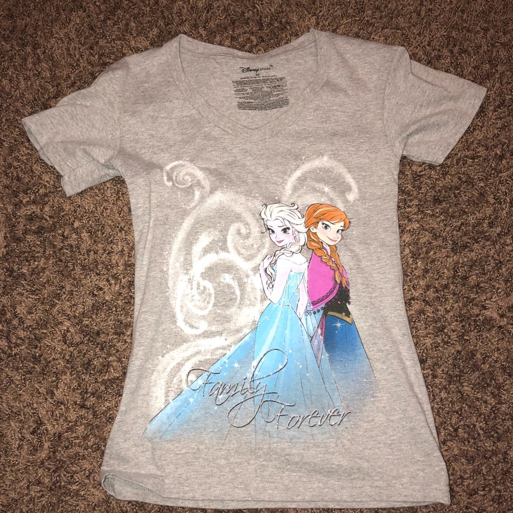 Disney Ana and Elsa Shirt NEVER WORN
